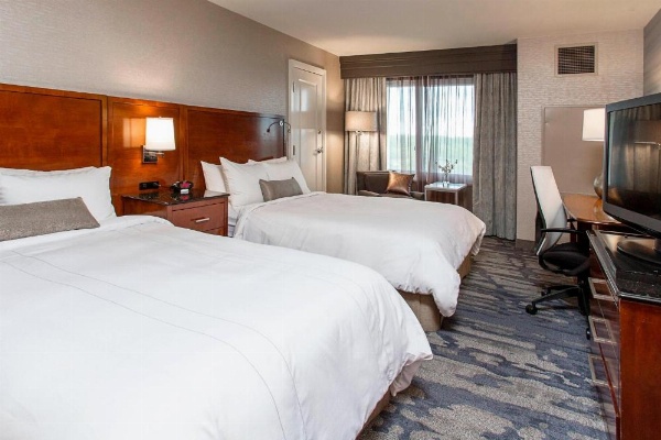 Rochester Airport Marriott image 17