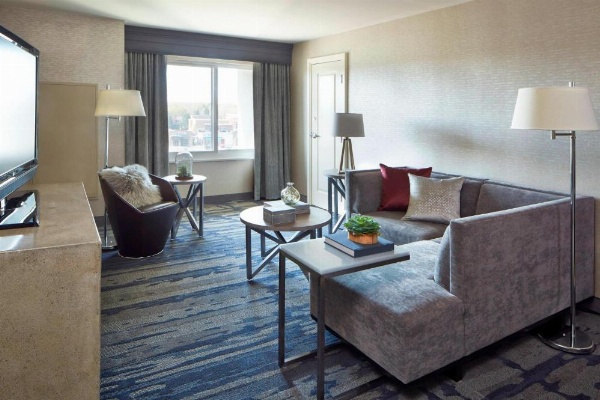 Rochester Airport Marriott image 18